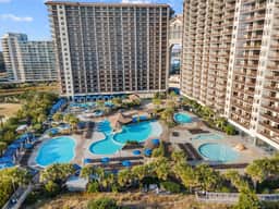 Golfer's Townhome | Resort Pools, Swim-Up Bar - Image 4