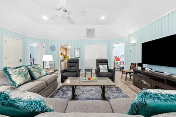 Holiday Shore Drive Home. Golf, Beach, Lazy days. Pets welcome - Image 1