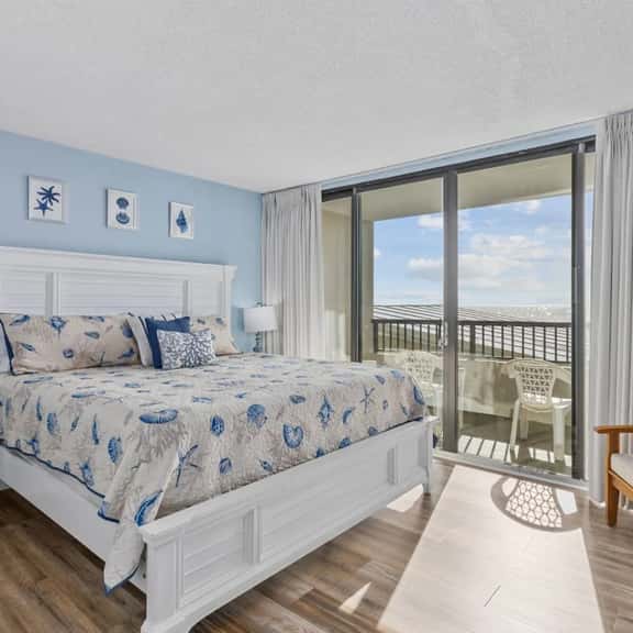 Beachfront Holiday Fun, Golf, Indoor Pool & Hot tub - Image 1