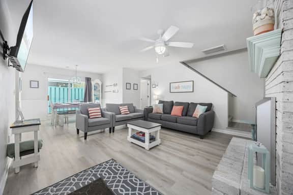 Golfer's Bungalow | Cozy, Fireplace, Pets Welcome - Image 4