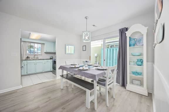 Golfer's Bungalow | Cozy, Fireplace, Pets Welcome - Image 3