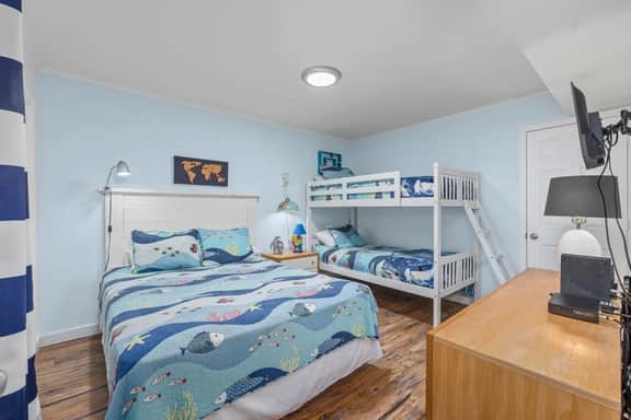 Golf Getaway Oceanfront Condo Near Main St, Pool - Image 2