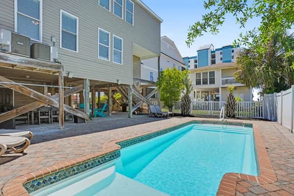 Golf Group Retreat | Sleeps 20, Pool, Beach Close - Image 3