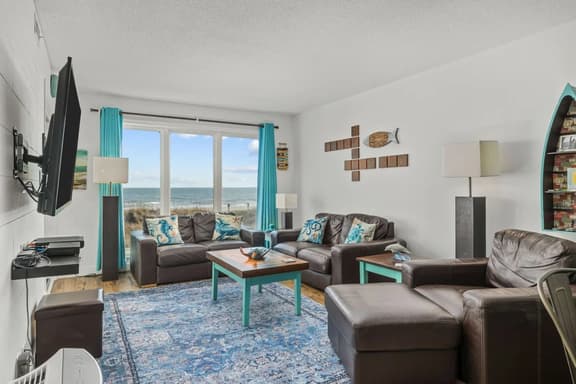Golf Getaway Oceanfront Condo Near Main St, Pool - Image 1